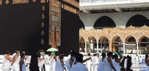 الطواف بالكعبة
