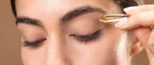 حكم نمص الحواجب في المذاهب الأربعة