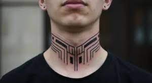  هل يجوز التاتو المؤقت للرجال والنساء؟