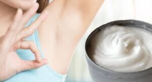 فوائد استخدام مزيل عرق طبيعي بالشبة والفازلين
