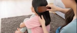 ما معنى تمشيط شعر شخص آخر في المنام؟