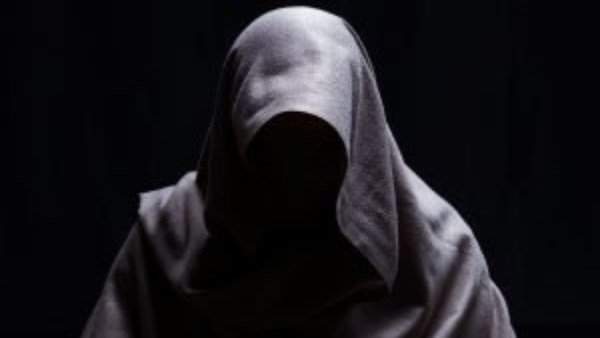 ما هو القرين وما هو المس؟