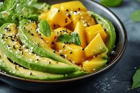 إضافات متنوعة لسلطة الأفوكادو