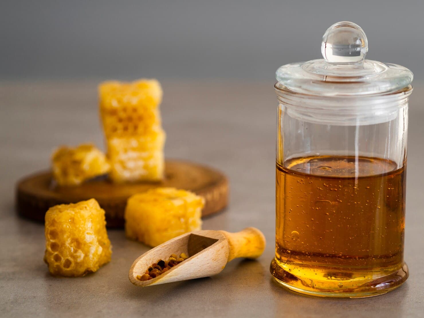 العسل الملكي كعلاج طبيعي