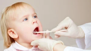  احتقان الحلق عند الأطفال: الأسباب والعلاج