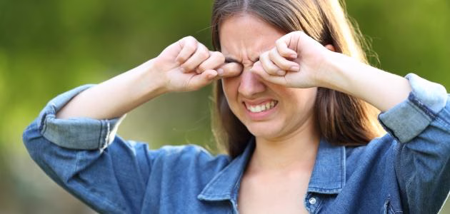 تأثير حسد الوجه على الصحة النفسية والجسدية