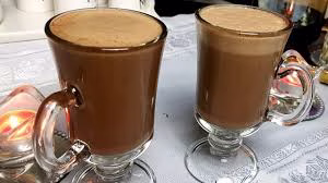 الفرق بين الموكا واللاتيه