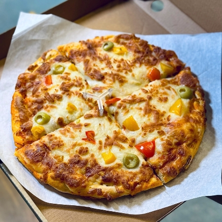 أفكار لتقديم البيتزا بشكل مختلف