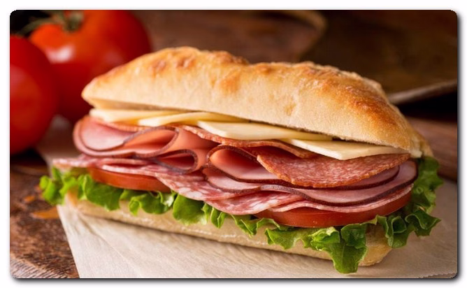 الفرق بين اللانشون المنزلي والجاهز