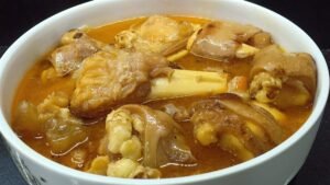 المكونات الأساسية لشوربة الكوارع