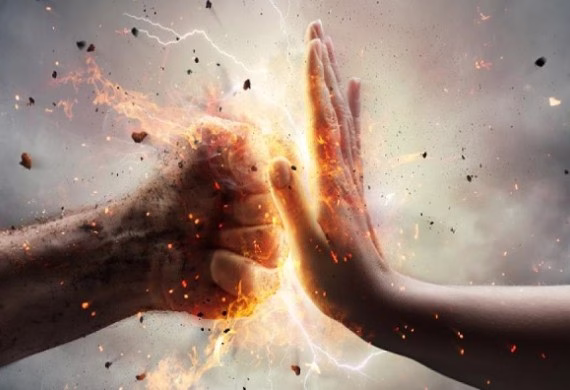 الفرق بين عدم الكلام والغضب الإلهي