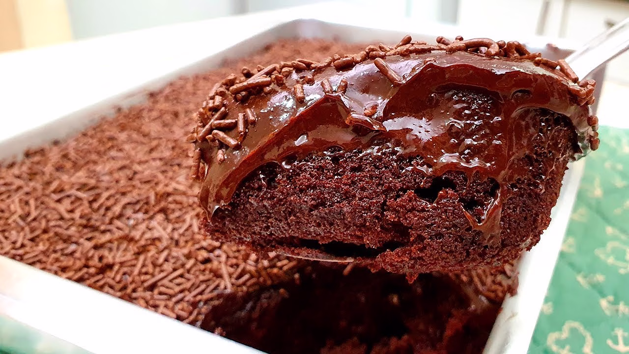 طريقة تحضير كيكة الحليب الساخن بالشوكولاته