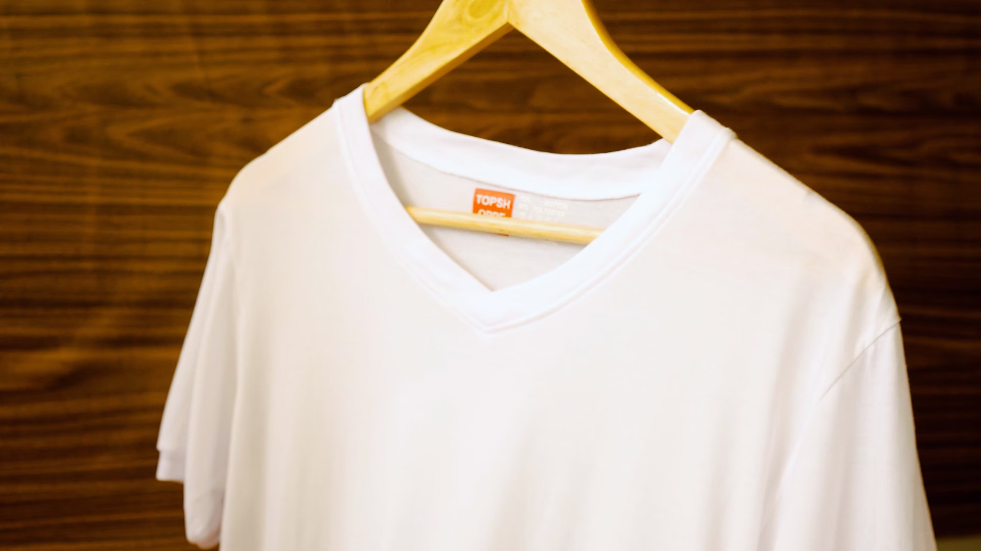 تفسير رؤية ملابس الزوج البيضاء في المنام