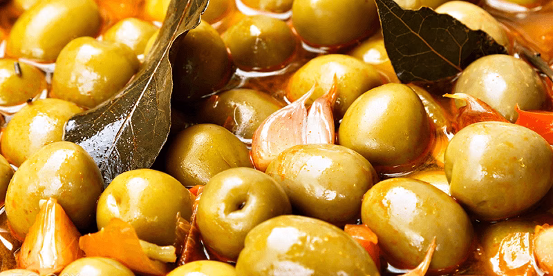 تأثير رؤية الزيتون المخلل على الحياة الزوجية