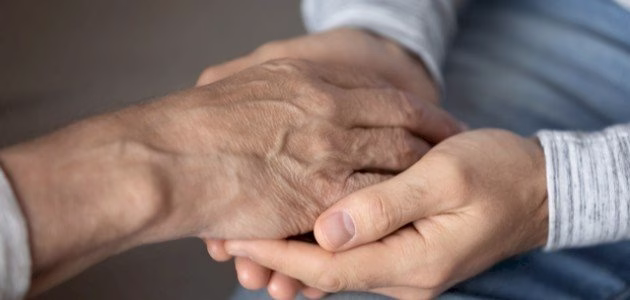 الفرق بين صلة الرحم وزيارة الأقارب